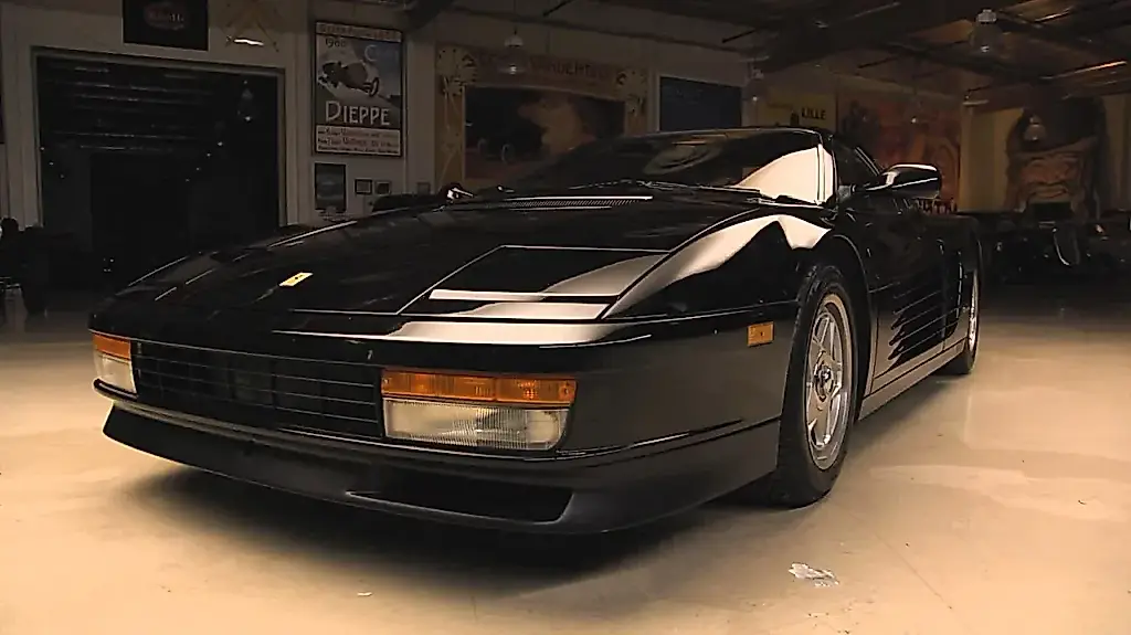 El mecánico y el Ferrari Testarossa