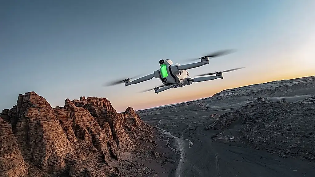 El Pentágono sueña con enjambres de drones con IA