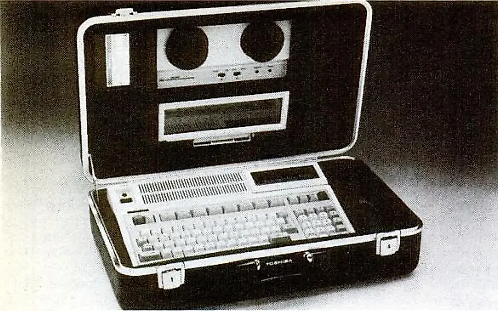 Чемоданный компьютер Toshiba T100
