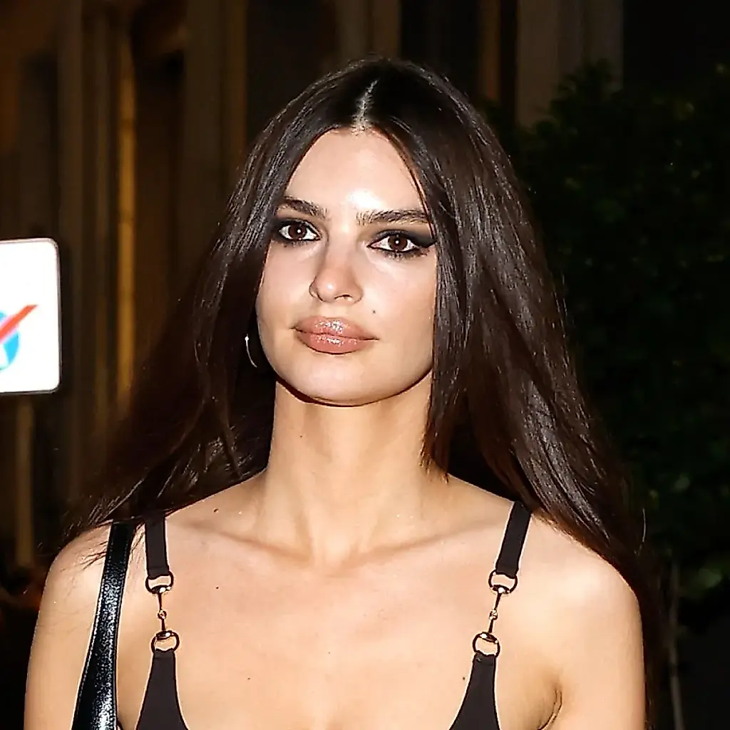 Emily Ratajkowski cambia de estilo
