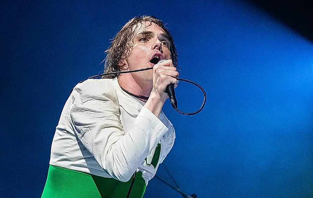 Gerard Way y el metal helado