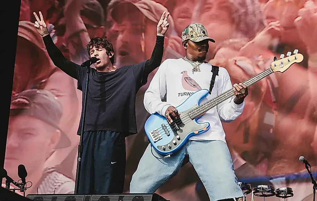 Turnstile recuerdan a Mani y reavivan un clásico
