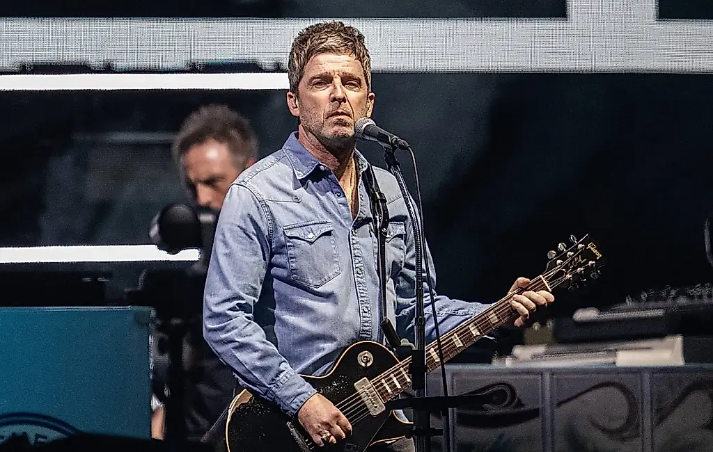 Noel Gallagher se burla de los rumores sobre Oasis y Bond