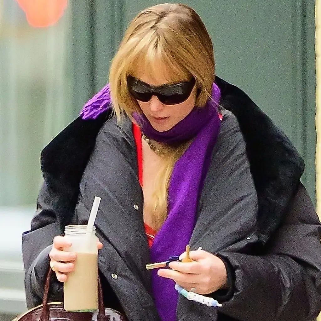 Jennifer Lawrence combina Ugg con un bolso de The Row de 33.000 dólares