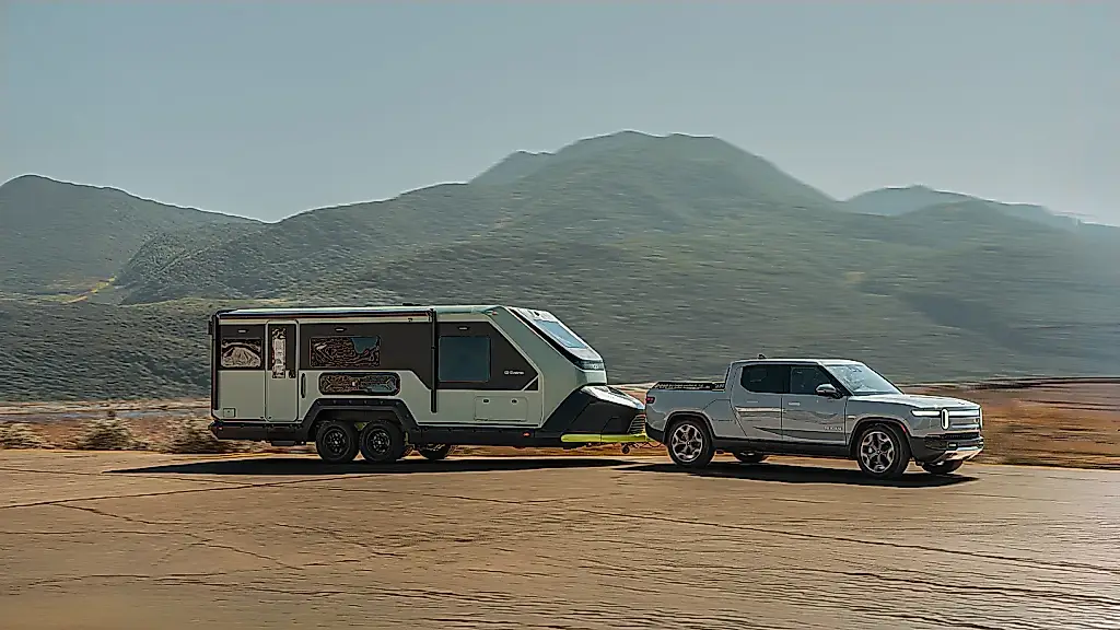 La caravana que carga tu pick-up eléctrico (y tu ego)