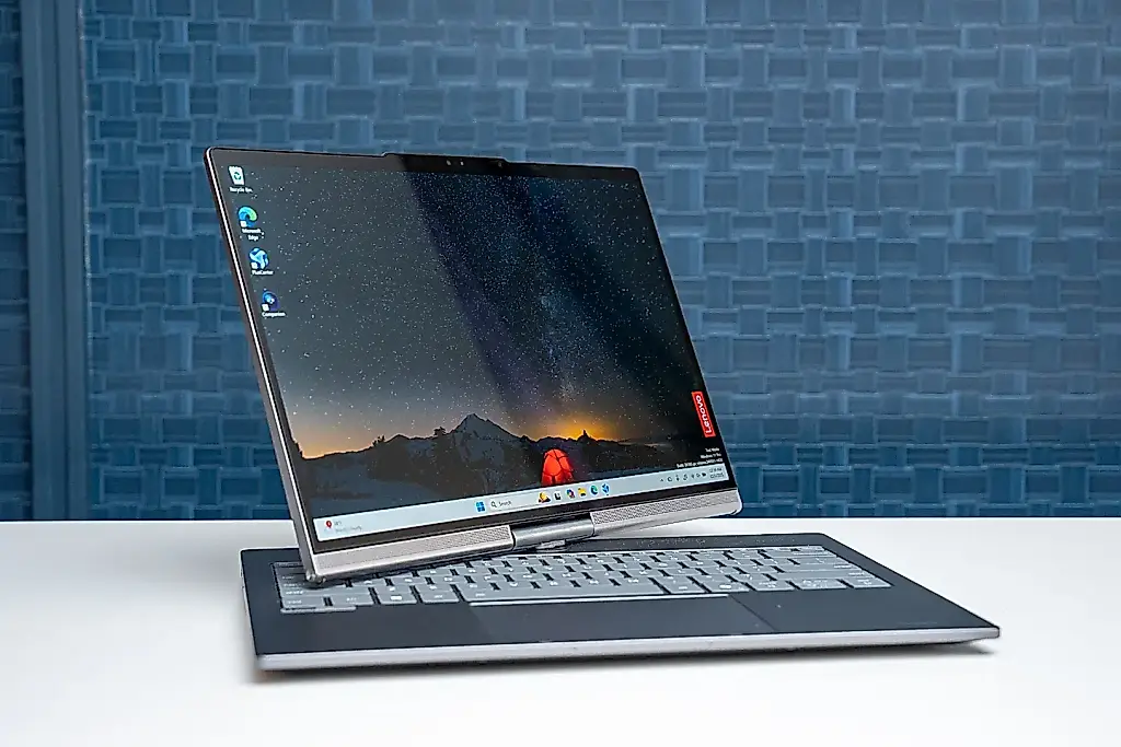 Lenovo convierte una idea futurista en realidad: el portátil ThinkBook Plus Gen 7 Auto Twist
