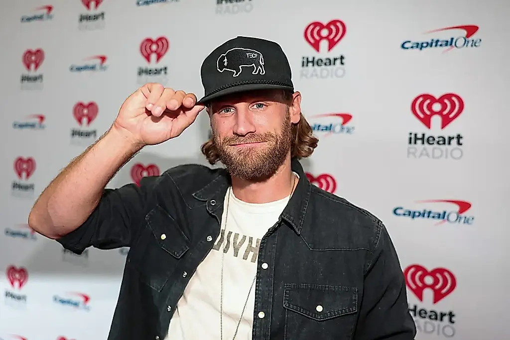 Chase Rice берёт перерыв в гастролях, признавая: «Я вымотан»