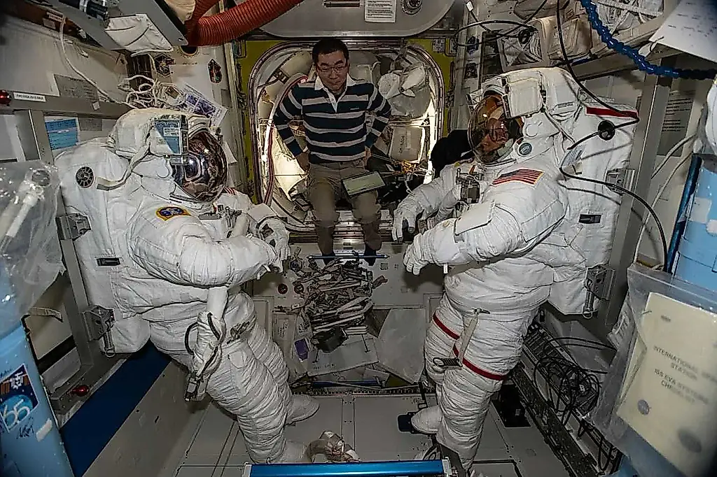 La NASA aplaza una caminata espacial por problemas de salud de un astronauta