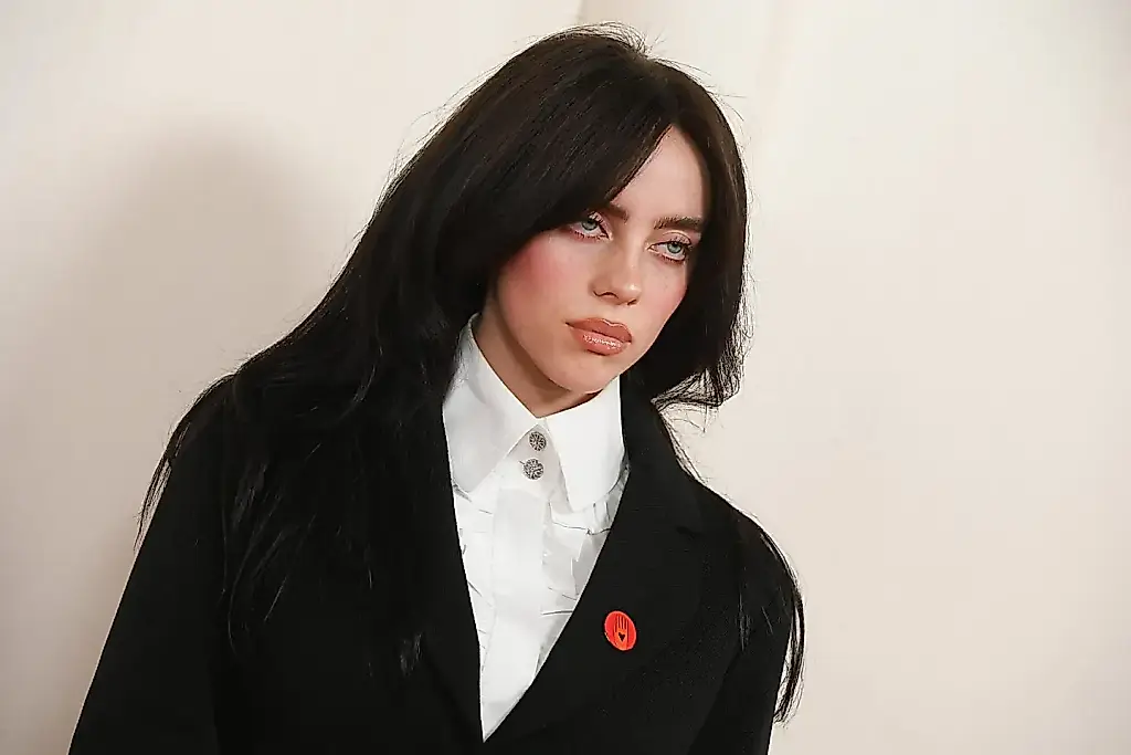 El Ministerio de la Verdad se enzarza con Billie Eilish