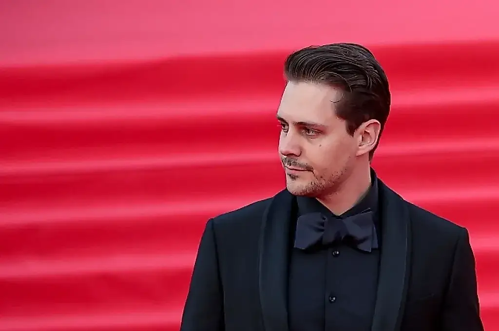 Miloš Biković se ha convertido en padre y pasó la noche junto a la maternidad