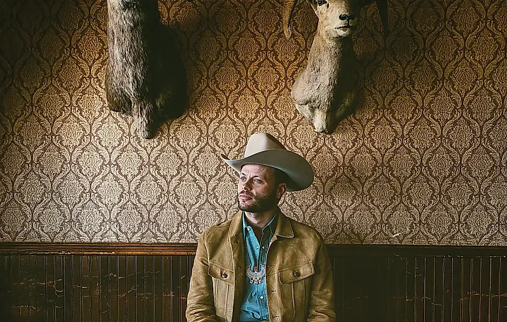 El último empujón de Charley Crockett
