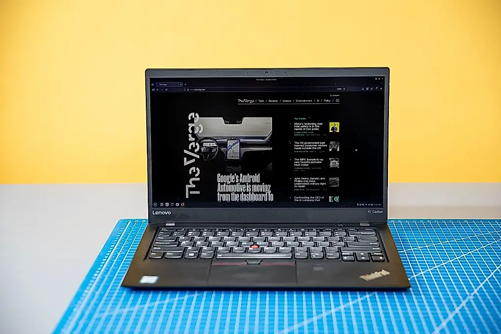 Un portátil antiguo frente a Windows 11