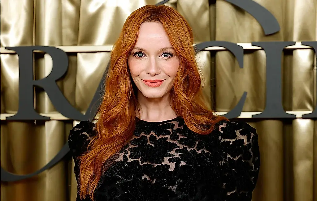 Christina Hendricks pincha discos y pone a prueba los nervios