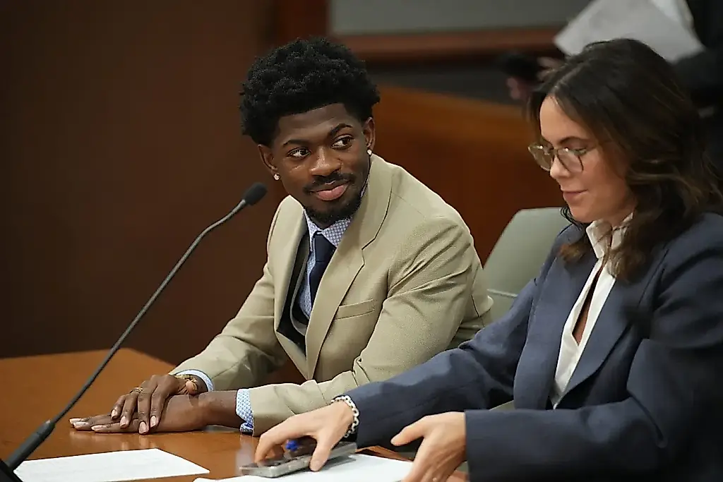 Lil Nas X, camino a que retiren los cargos