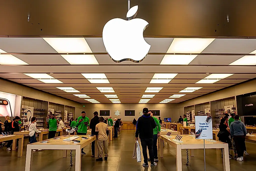 Apple закрывает первый профсоюзный магазин