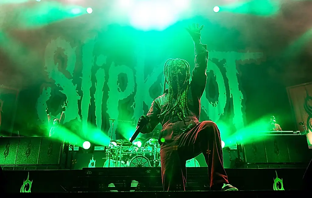 Cuando Slipknot mira por la ventana