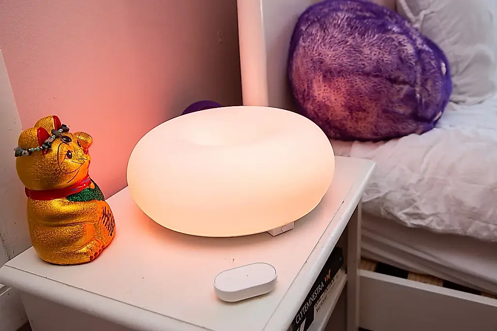 La lámpara inteligente Varmblixt de Ikea
