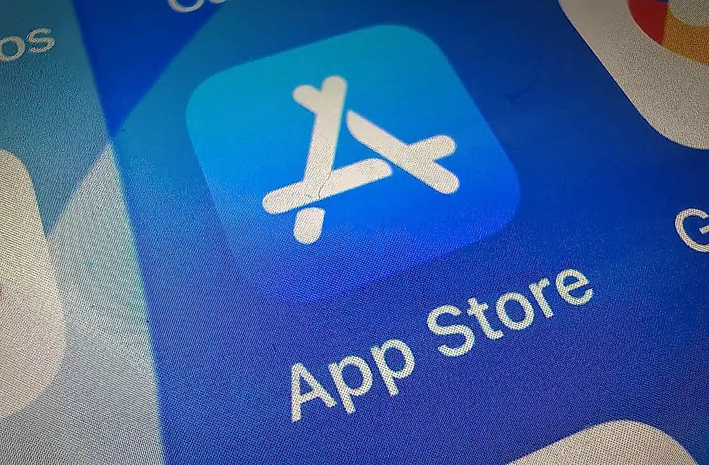 Los niños, los deepfakes y la App Store