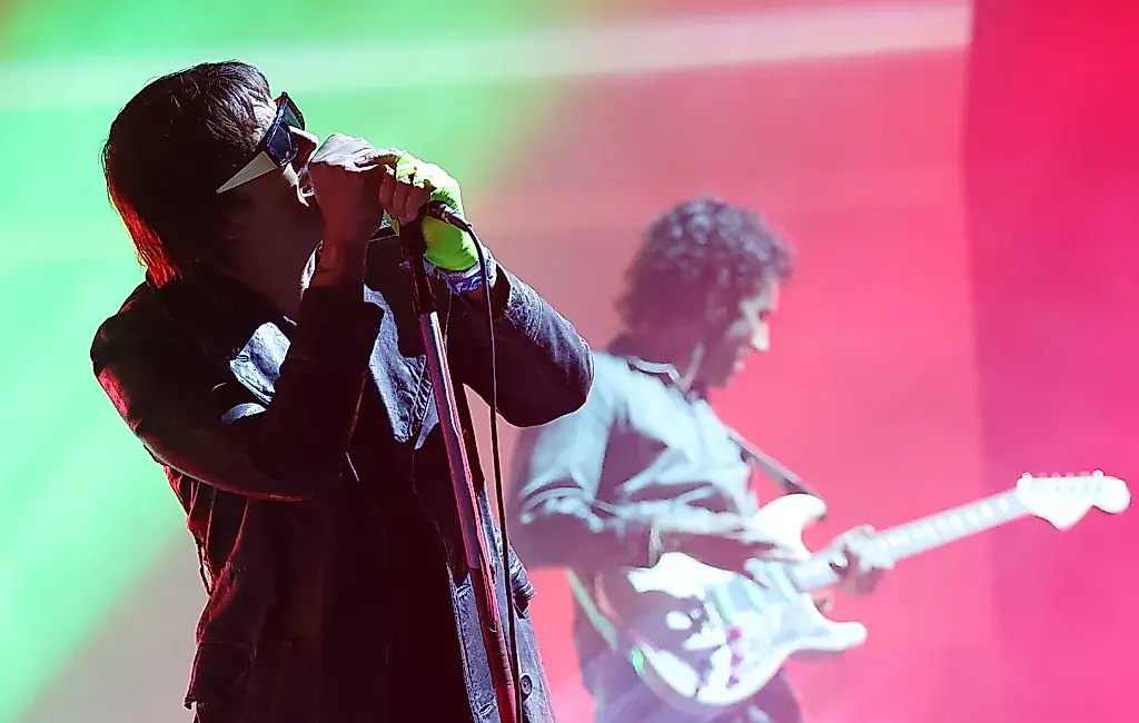 The Strokes contra el mundo