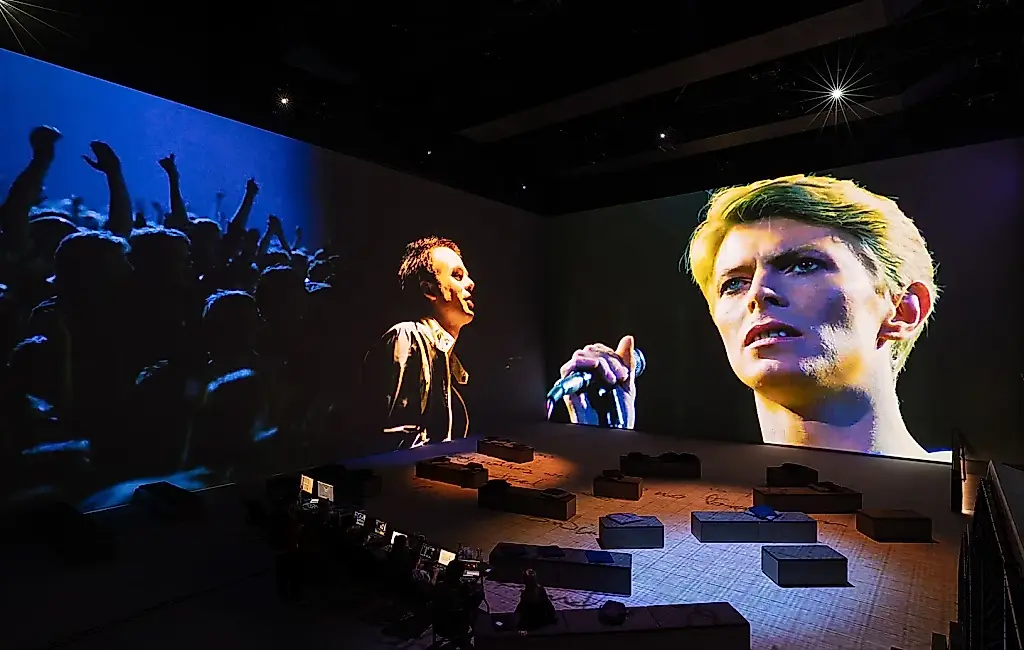 Bowie: un viaje a través de la luz