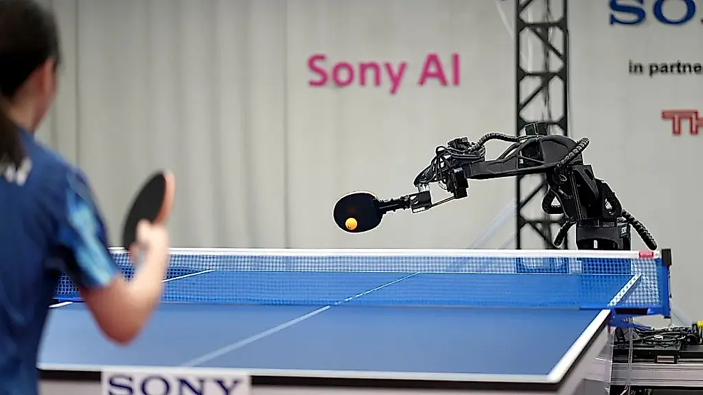 El robot Ace derrota a los campeones