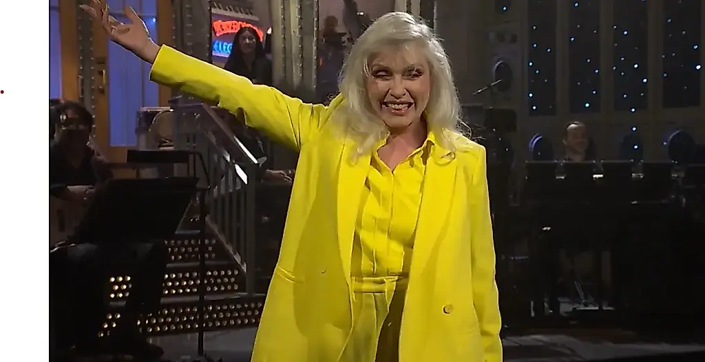 Дебби Харри представила Оливию Родриго на SNL