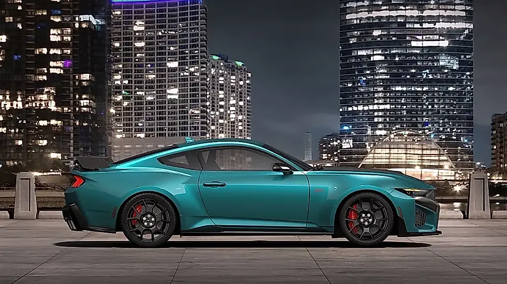2026 Ford Mustang Dark Horse SC: почти GTD, но дешевле?