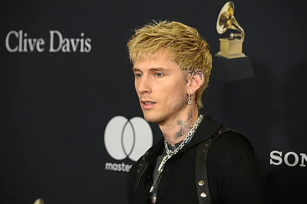 MGK habla de su enfrentamiento con Corey Taylor, de Slipknot