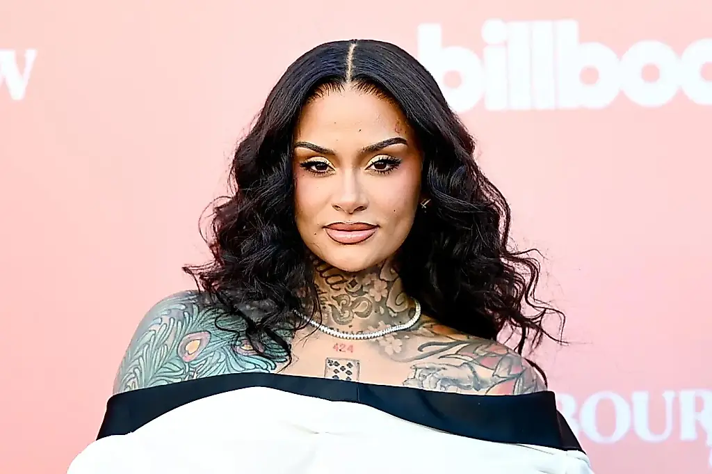 Kehlani впервые на вершине R&B/Хип-хоп чартов