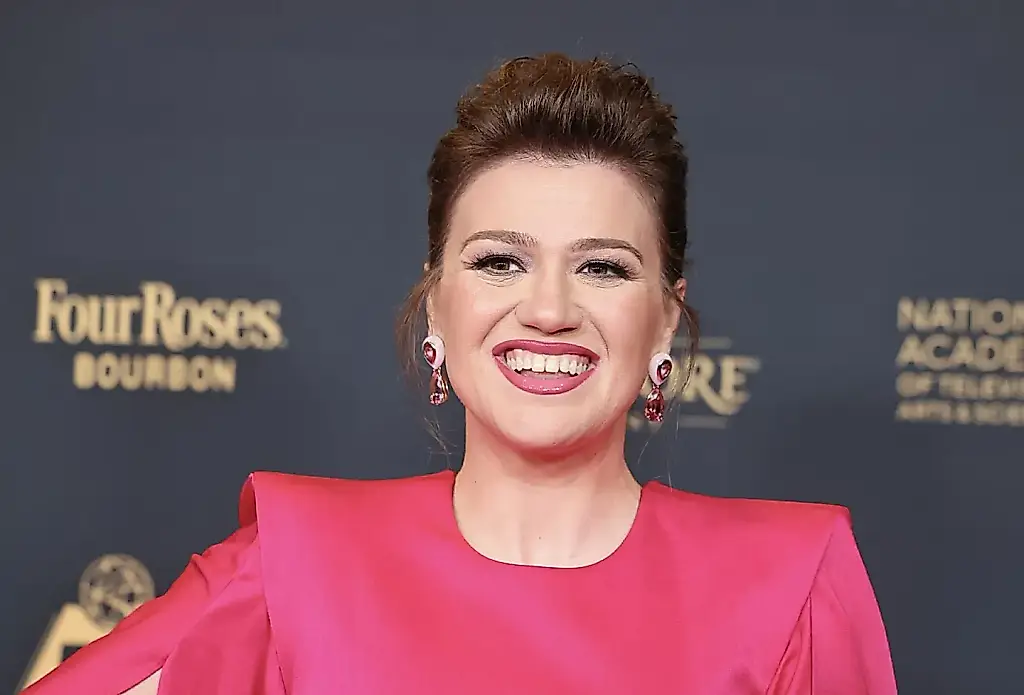 Kelly Clarkson vuelve a The Voice