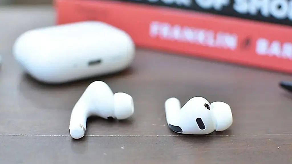 Ya me dan miedo los AirPods con cámaras de Apple