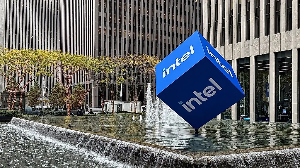 Intel firma un acuerdo preliminar para fabricar chips para Apple