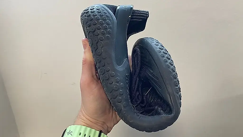 VivoBarefoot Motus Strength II: спорт или издевательство над ногами?