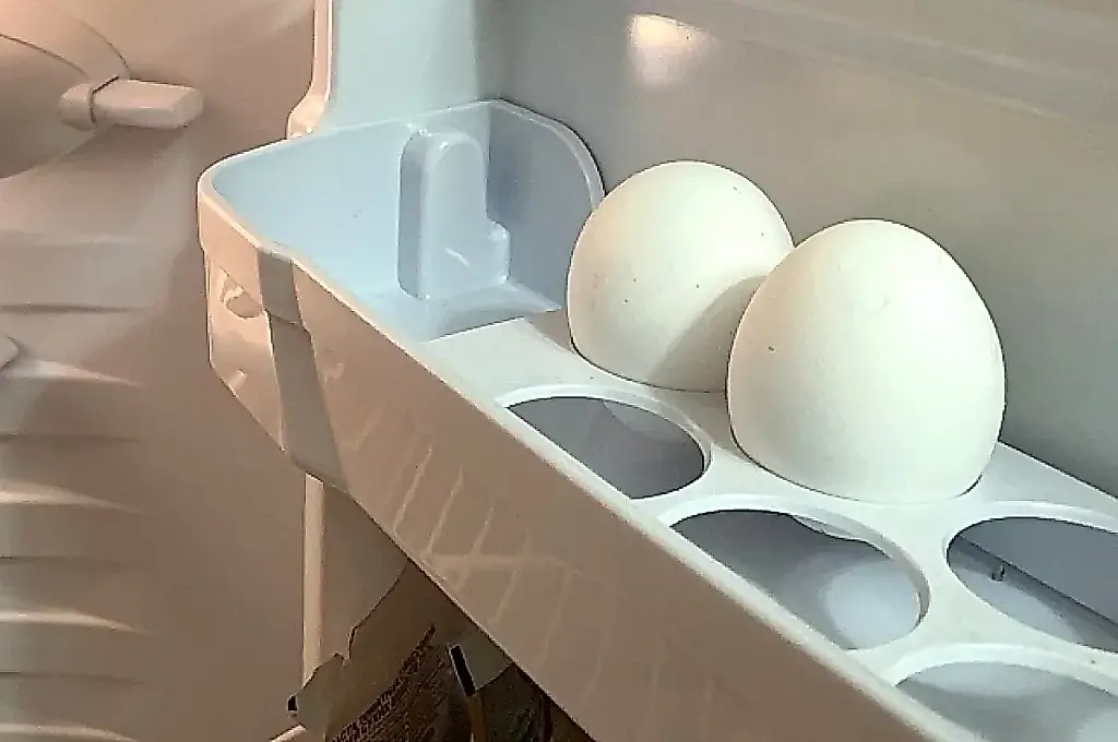 ¿Huevos caseros o de supermercado: cuáles son más seguros?