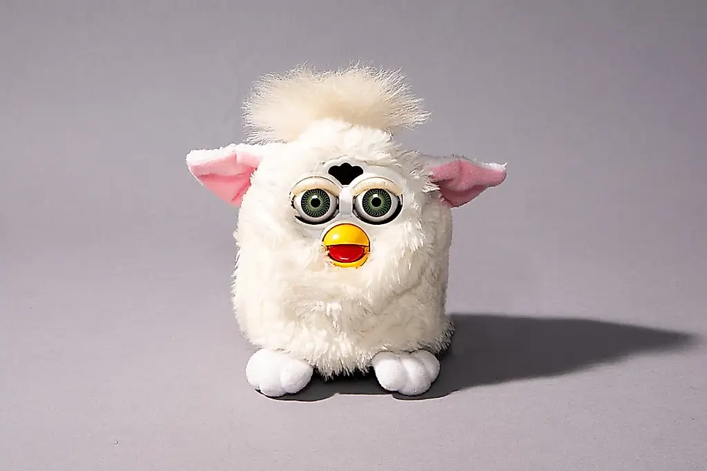 La historia de Furby: adorable y maldito