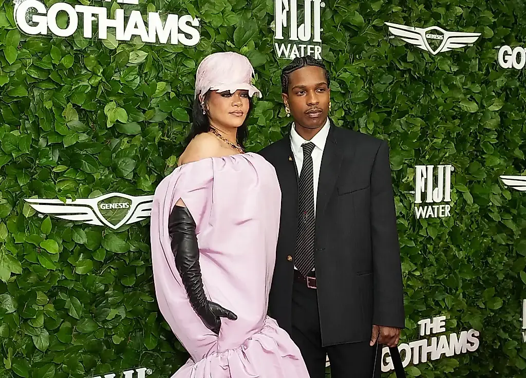 Disparos frente a la casa de Rihanna