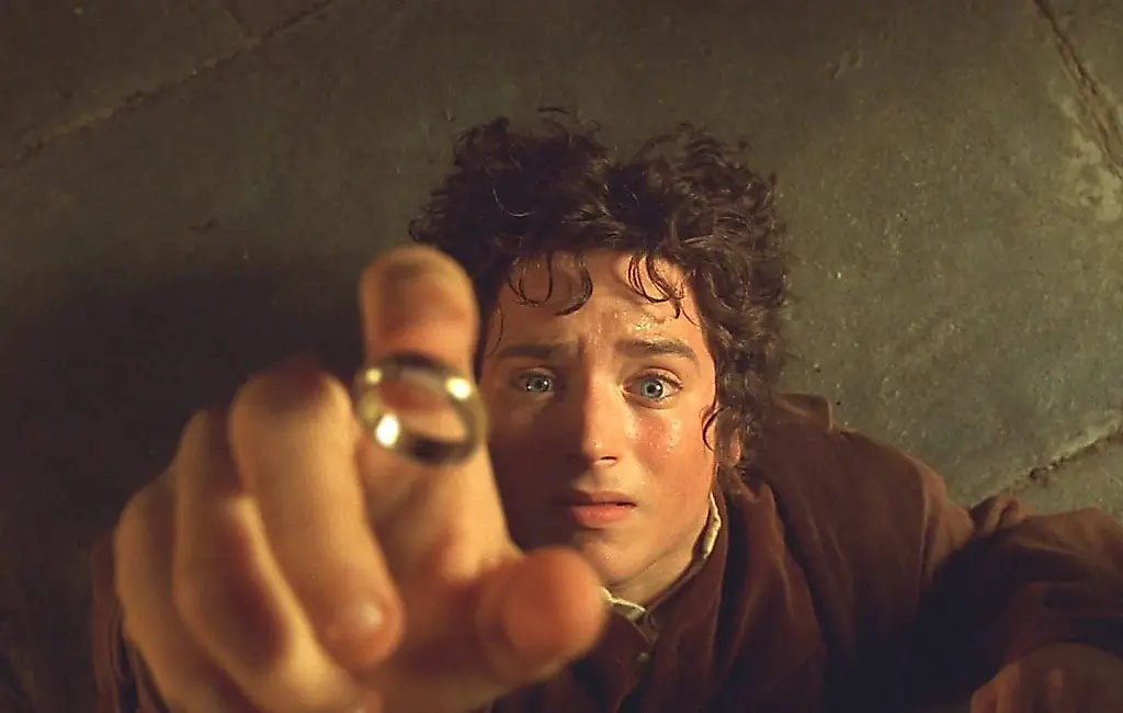 Elijah Wood protege a Frodo