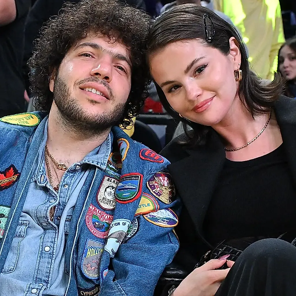 Selena Gomez se disfrazó de vaquera en el cumpleaños de Benny Blanco