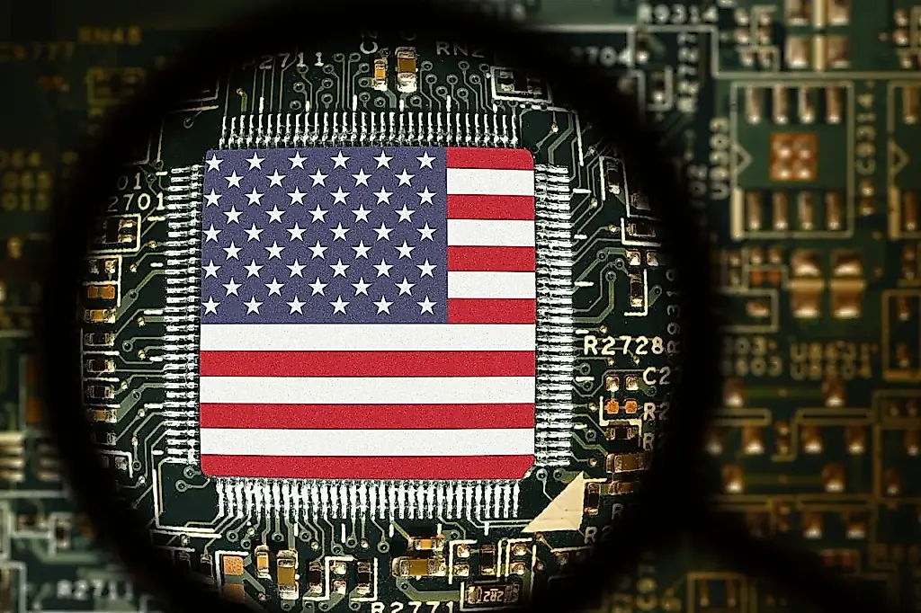 Estados Unidos saca músculo cibernético