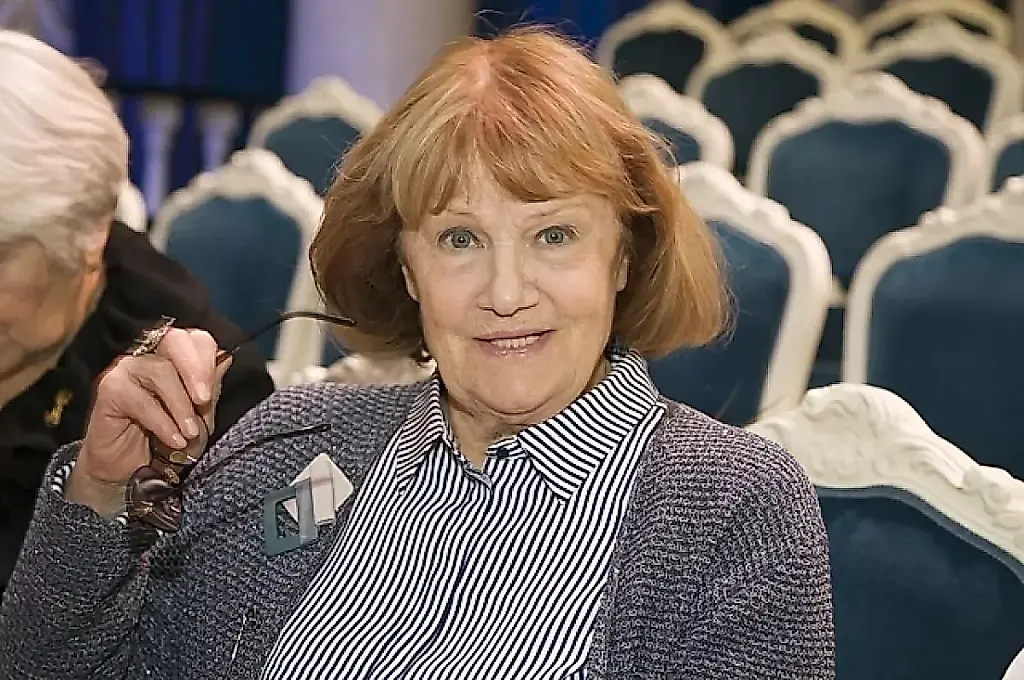 Tres voces sobre Yakovleva