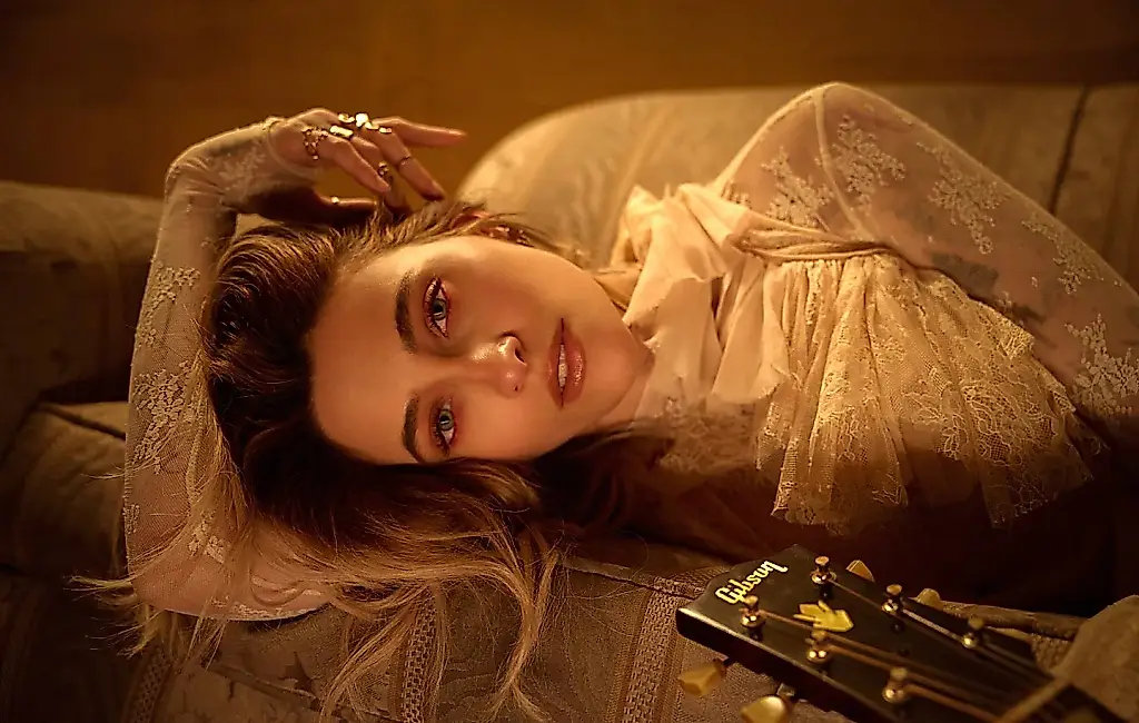 Paris Jackson publica el oscuro sencillo Zombies In Love
