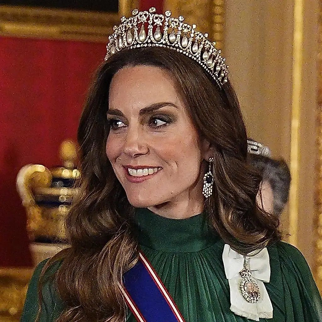 La tiara de Diana, los tacones de Carrie y un vestido nigeriano