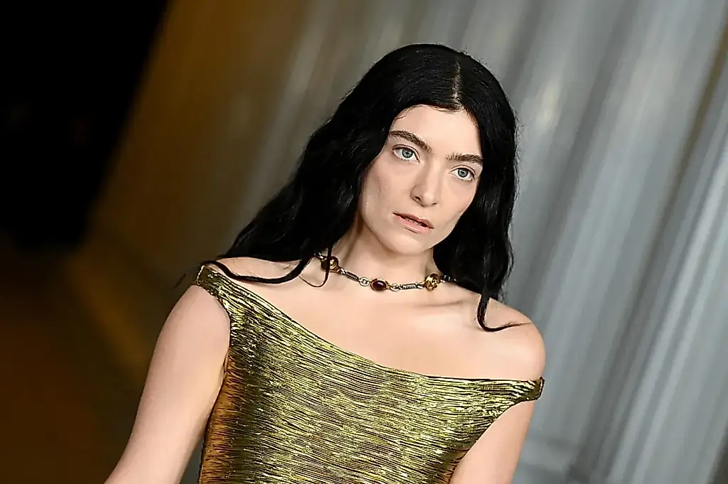Lorde rompió con su antiguo contrato