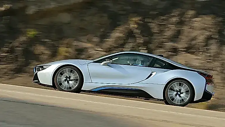 BMW i8: гибридная экзотика