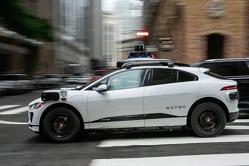Waymo suma kilómetros