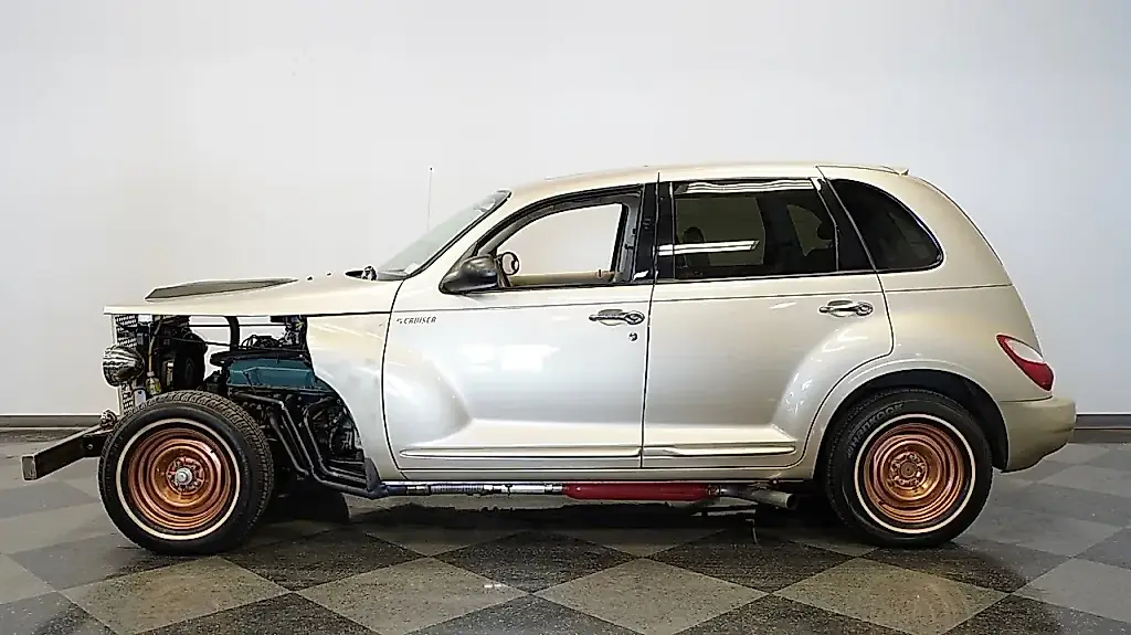 Ретро-мутант PT Cruiser