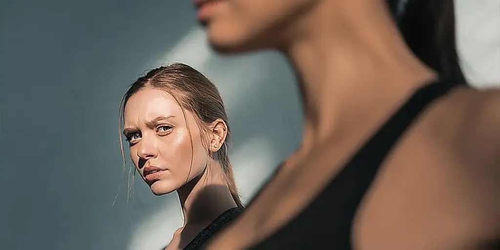 Los celos femeninos y el rostro de la rival