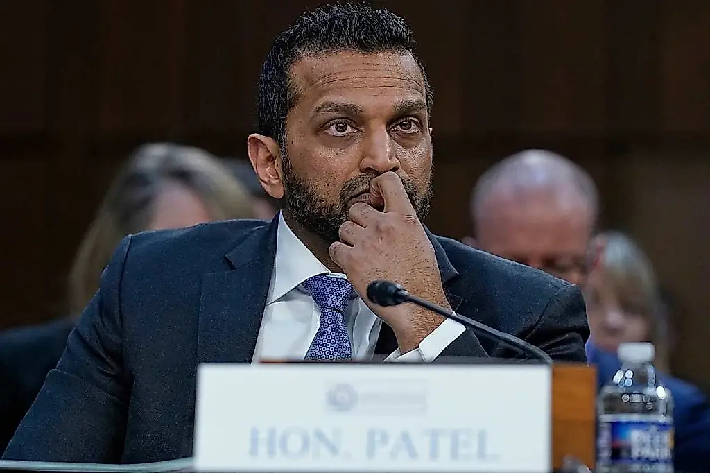 Los hackers acceden al correo del director del FBI