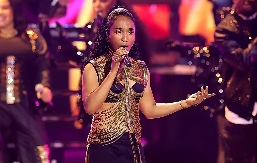La estrella de TLC se justifica por sus donaciones