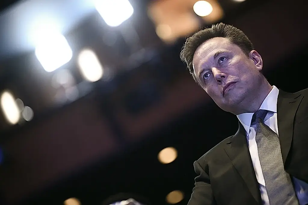 Elon Musk: más alto y en todos los frentes